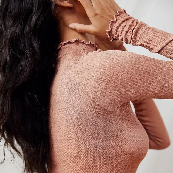 Free People Make It A Mock Neck Seamless Bodysuit M/L Iced Chai taupe NEW NWT - Picture 5 of 7